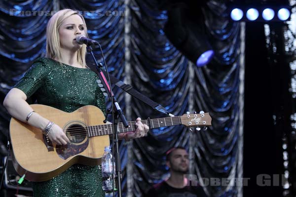 AMY MACDONALD - 2009-08-28 - SAINT CLOUD - Domaine National - Grande Scene - 